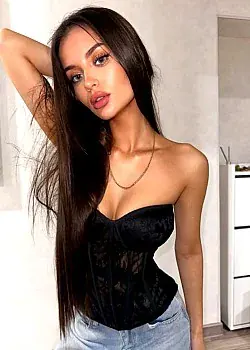 Alina Fisenko - Stunning Photo Shoot
