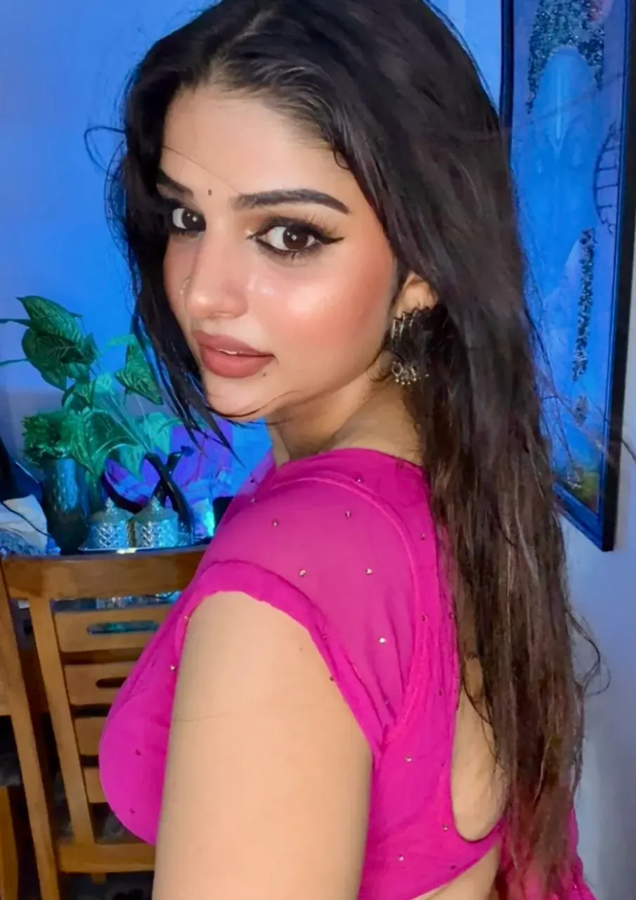 Vinni Chitara - Stunning Photo Set